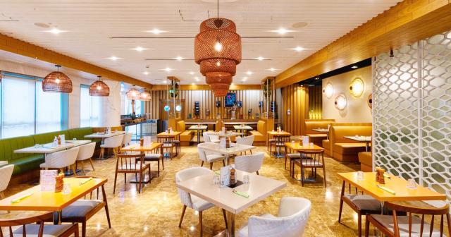 Wyndham-Dubai-Marina-RESTAURANT-2025
