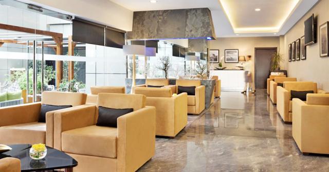 Wyndham-Dubai-Marina-COFEE-LOUNGE