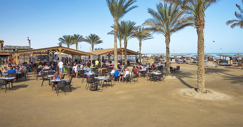 Royal-Tulip-Resort-and-Aquapark-BEACH-BAR-2