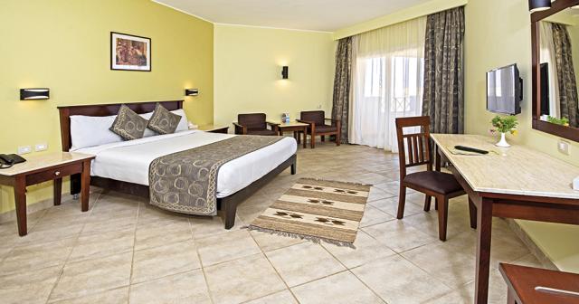 Royal-Tulip-Resort-and-Aquapark-SUPERIOR-ROOM