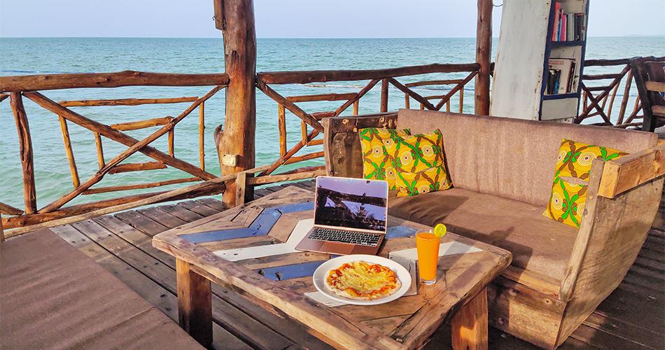 Zanzibar-Bay-JETTY-LOUNGE