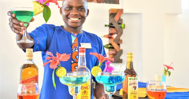 Zanzibar-Bay-BAR