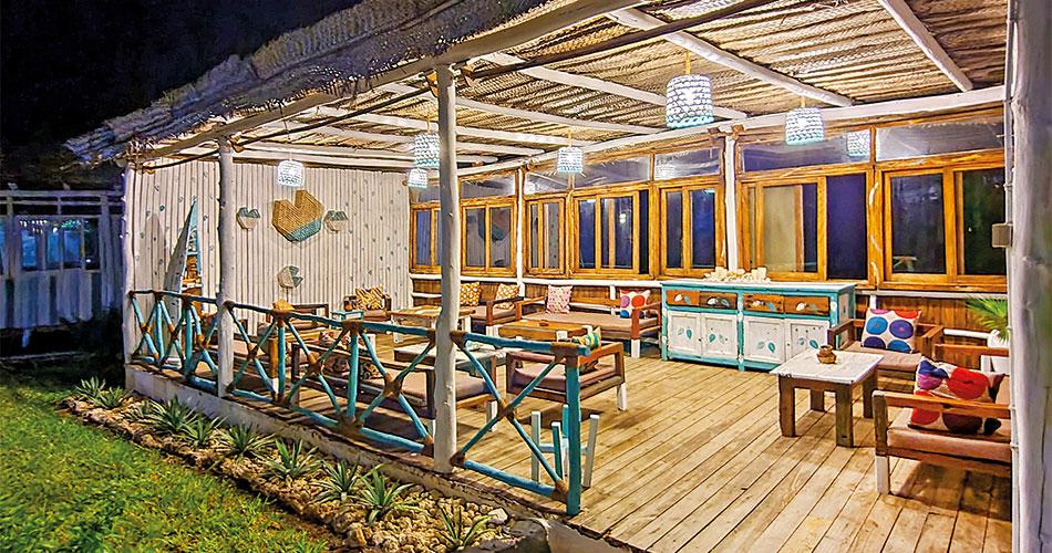Paradise-Beach-Resort-LOUNGE