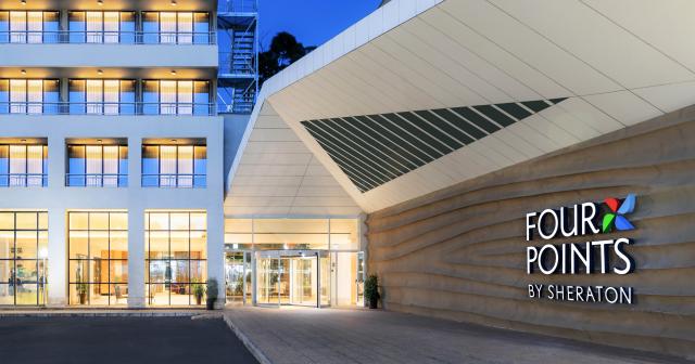 Hotel-Four-Points-By-Sheraton-ENTRANCE-2025