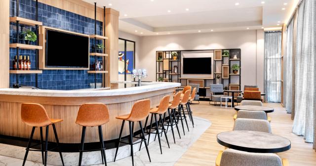 Hotel-Four-Points-By-Sheraton-SPORT-BAR-2025