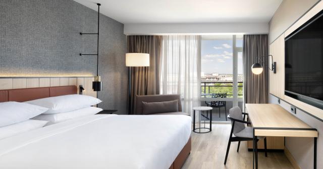 Four-Points-By-Sheraton-ROOM-2025-01