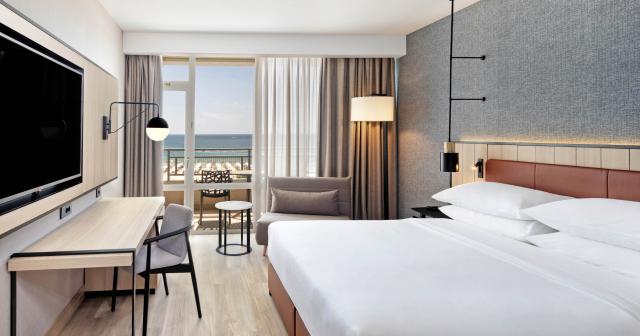 Four-Points-By-Sheraton-ROOM-SEA-VIEW-2025-01