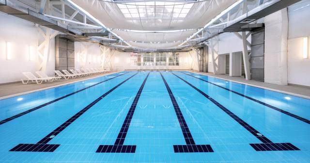 Hotel-Four-Points-By-Sheraton-INDOOR-POOL-2025