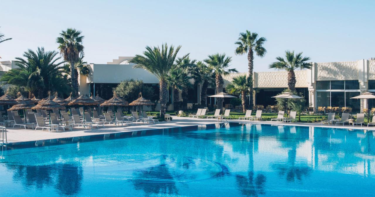 Iberostar-Waves-Mehari-2024-POOL-02