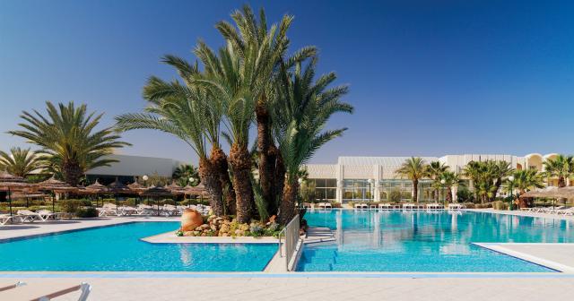 Iberostar-Waves-Mehari-2024-POOL-04