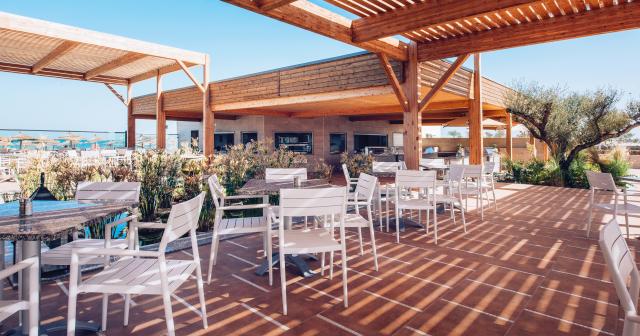 Iberostar-Waves-Mehari-2024-BEACH-RESTAURANT-01