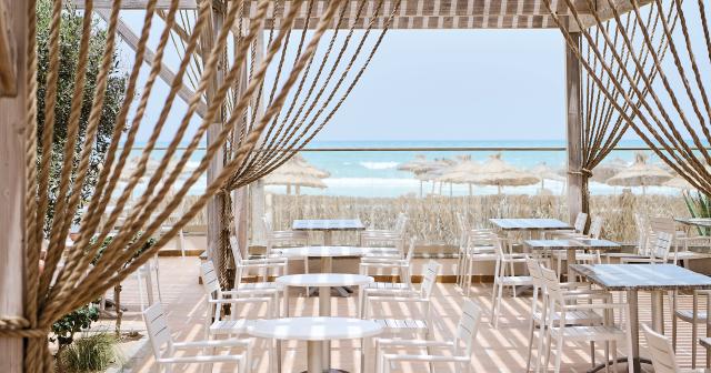 Iberostar-Waves-Mehari-2024-OUTDOOR-REATAURANT-01