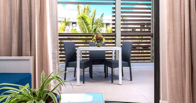 Be-Cosy-Apart-Pool-Outdoor-Balcony