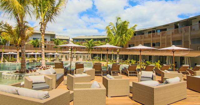 Be-Cosy-Apart-Pool-Outdoor-lounge