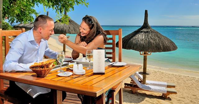 Le-Cardinal-Exclusive-Resort-BEACH-RESTAURANT