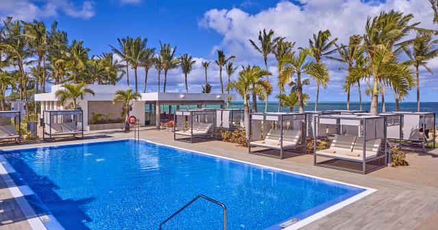 Riu-Palace-Mauritius-ELITE-CLUB-POOL-02