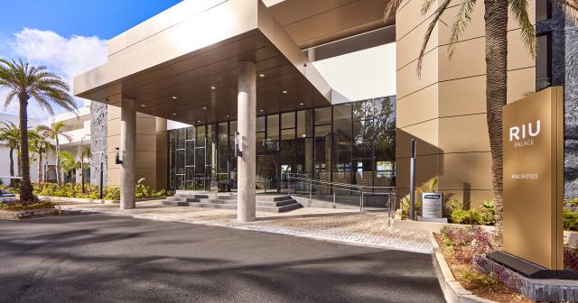 Riu-Palace-Mauritius-ENTRANCE