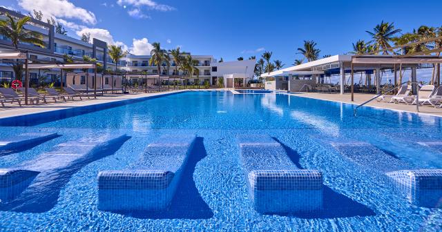 Riu-Palace-Mauritius-POOL-01