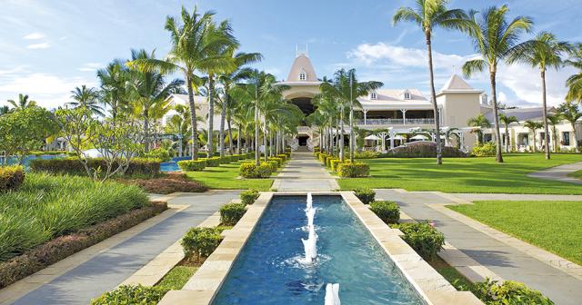 Sugar-Beach-Golf-and-Spa-Resort-GENERAL-VIEW