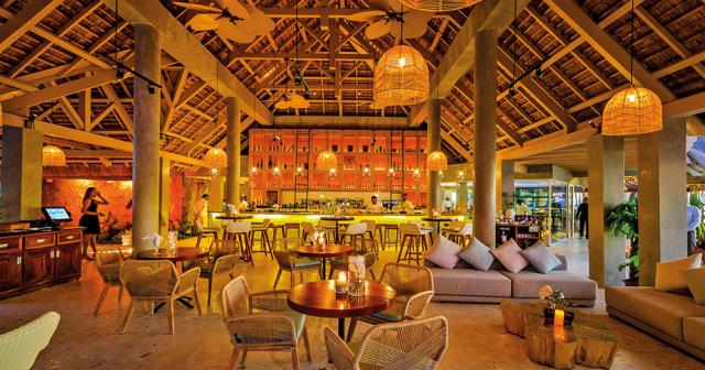 Sugar-Beach-A-Sun-Resort-BAR-02
