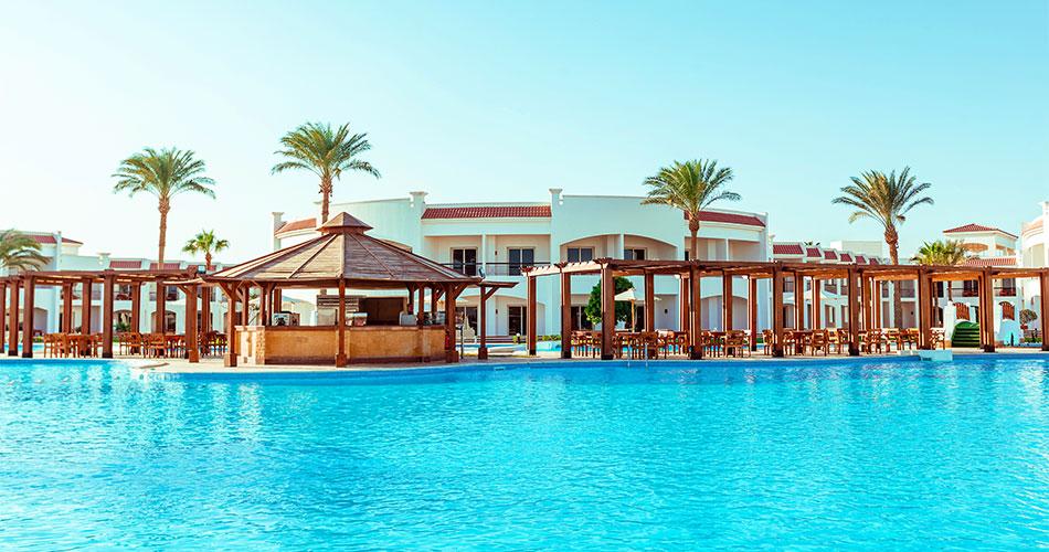 Sunrise-Alma-Bay-2024-POOL-BAR