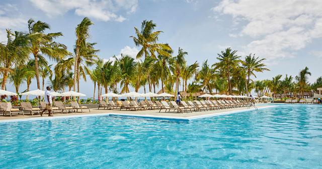 Riu-Jumbo-POOL