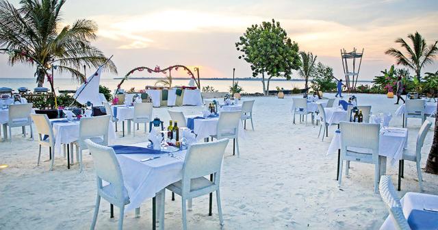 Fruit-Spice-Wellness-Resort-RESTAURANT