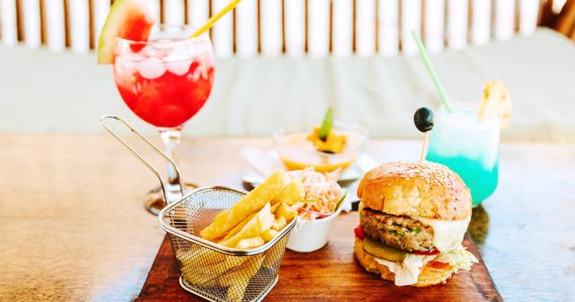 White-Paradise-Boutique-Resort-FOOD