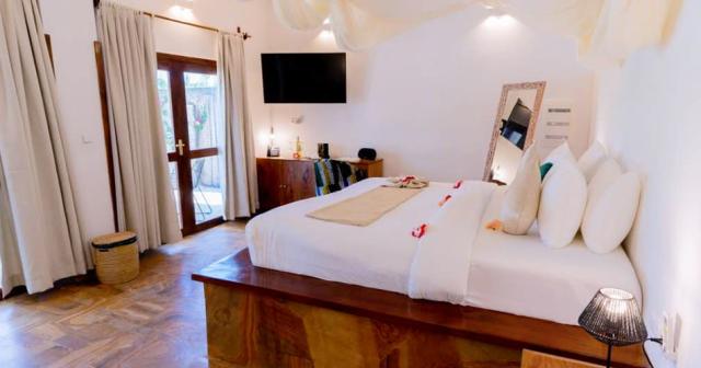 White-Paradise-Boutique-Resort-VILLA-KVETU-KWENU
