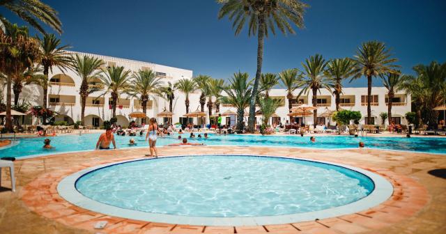 Blumar-Resort-and-Spa-POOL-2025-01