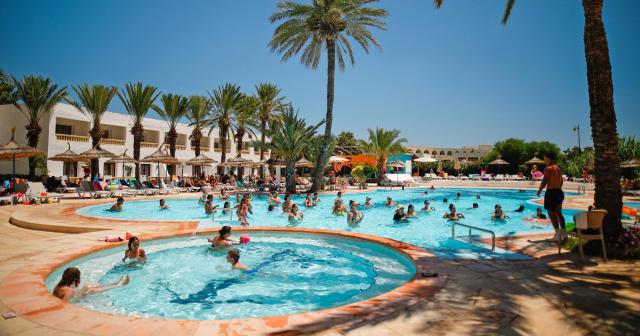Blumar-Resort-and-Spa-POOL-2025-03