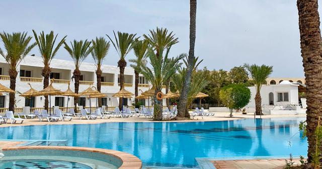 Blumar-Resort-Spa-POOL-01