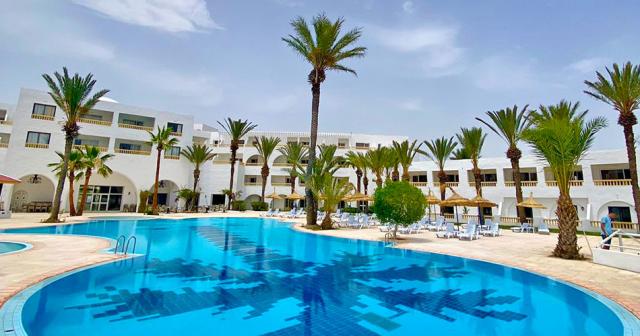 Blumar-Resort-Spa-POOL-02
