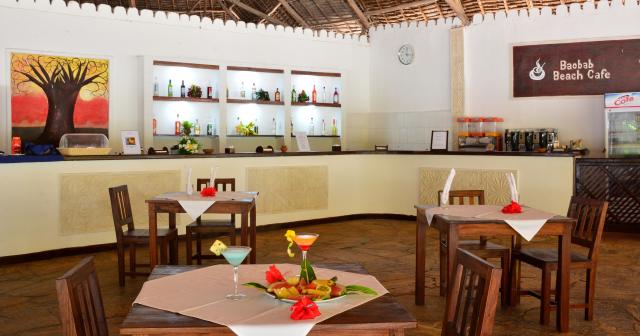 Voi-Kiwengwa-Resort-BEACH-COFFEE