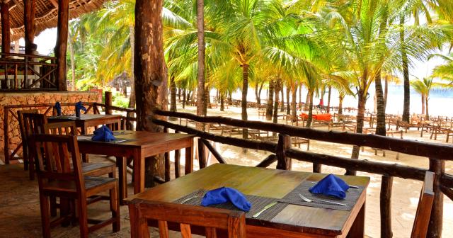 Voi-Kiwengwa-Resort-RESTAURANT-01