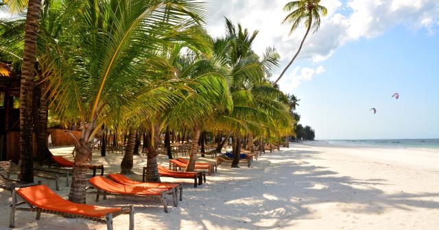 Voi-Kiwengwa-Resort-BEACH-03