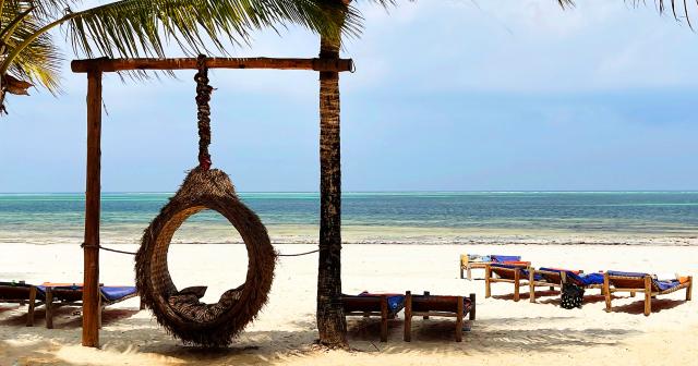 Voi-Kiwengwa-Resort-BEACH-05