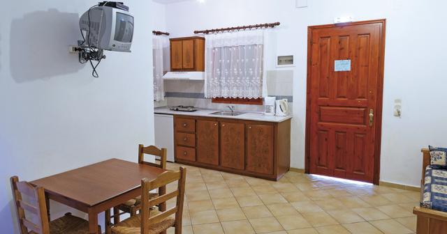 Stella-Hotel-Apartments-ROOM-2