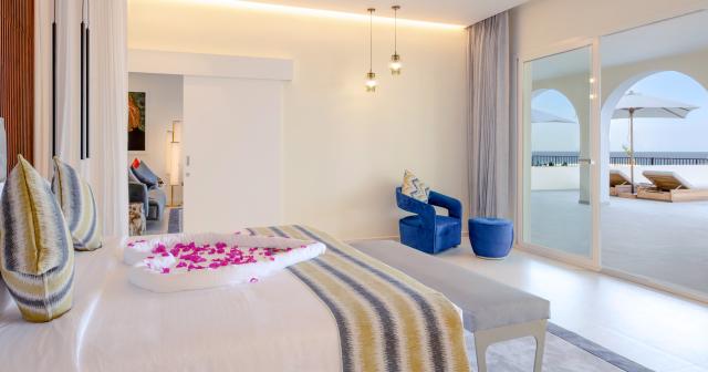 The-Mora-Zanzibar-POOL-SUITE-ROOM-02