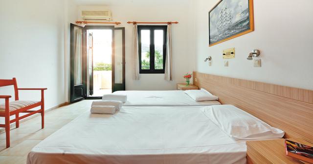Pelagos_Studios_and_Apartments_ROOM-2-1