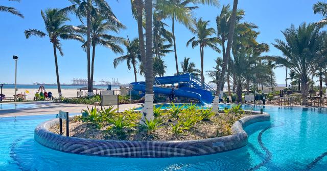 Hilton-Salalah-Resort-2025-POOL-02