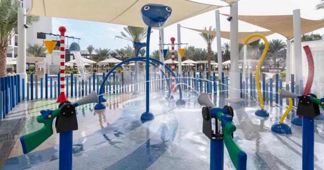 Intercontinental-Fujairah-Resort-SPLASH-PADS