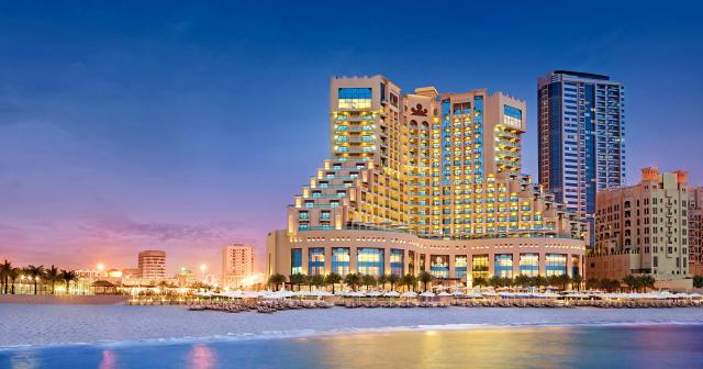 Fairmont-Ajman-HOTEL-NIGHT-VIEW-01