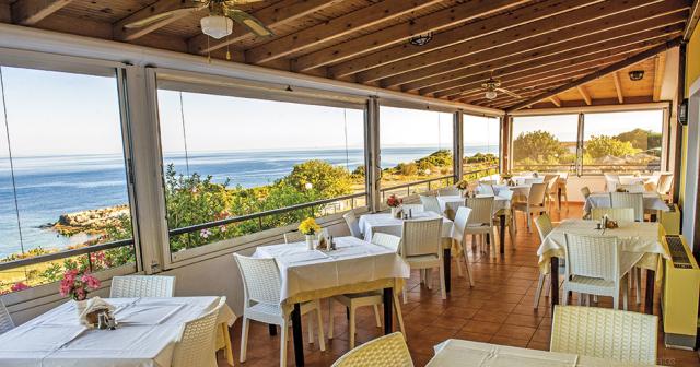 Porto-Skala-Hotel-Village-RESTAURANT