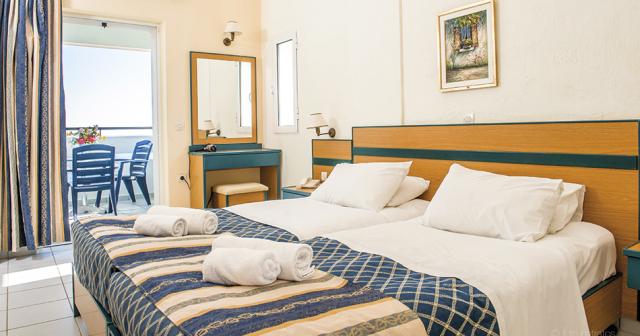 Porto-Skala-Hotel-Village-ROOM