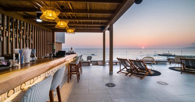 Akasha-Beach-Spa-POOL-BAR