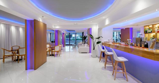 Oceanis-Park-LOBBY-BAR