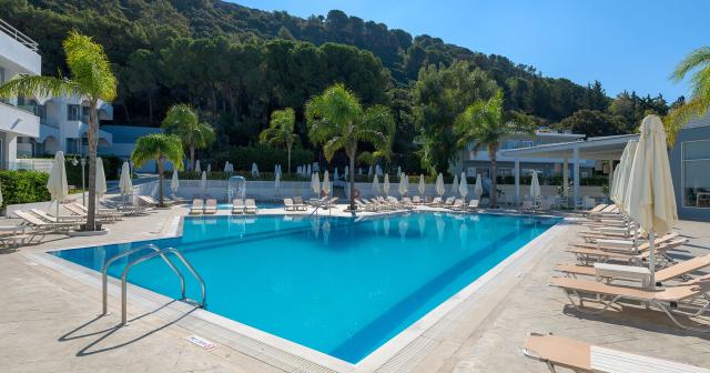 Oceanis-Park-POOL-03