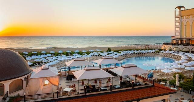 Alua-Helios-Bay-TERASSE-BAR-01