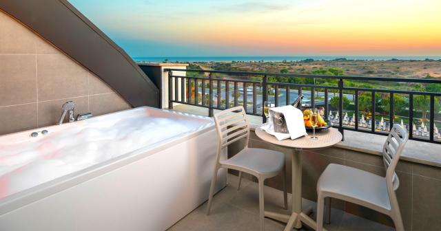 Vox-Maris-Resort-JAKUZZY-ROOM-02